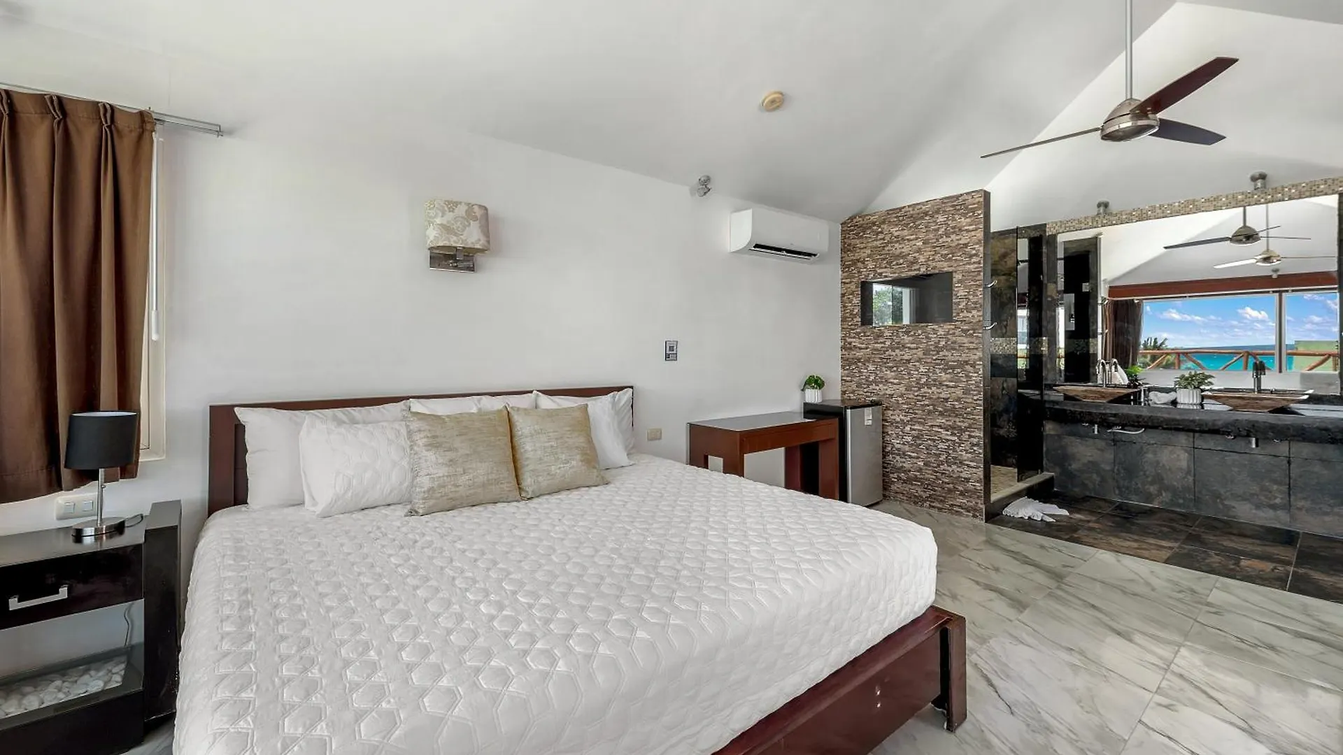 **** Hotel Illusion Boutique 